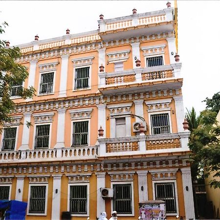 Hotel Soorya Heritage Inn ポンディシェリ エクステリア 写真